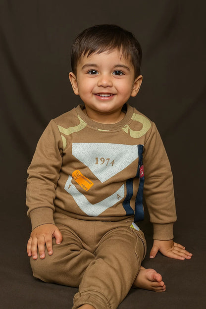 Kids Winter Sweatshirt – Coffee Brown Graphic Crew (1974 Print) 2Pc